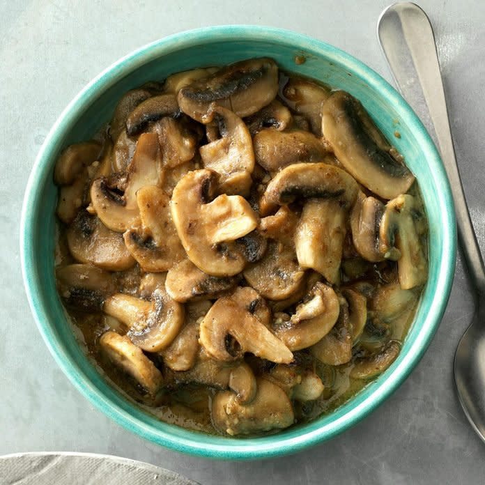 Sauteed Garlic Mushrooms Exps Sdfm19 33520 C10 10 10b 3