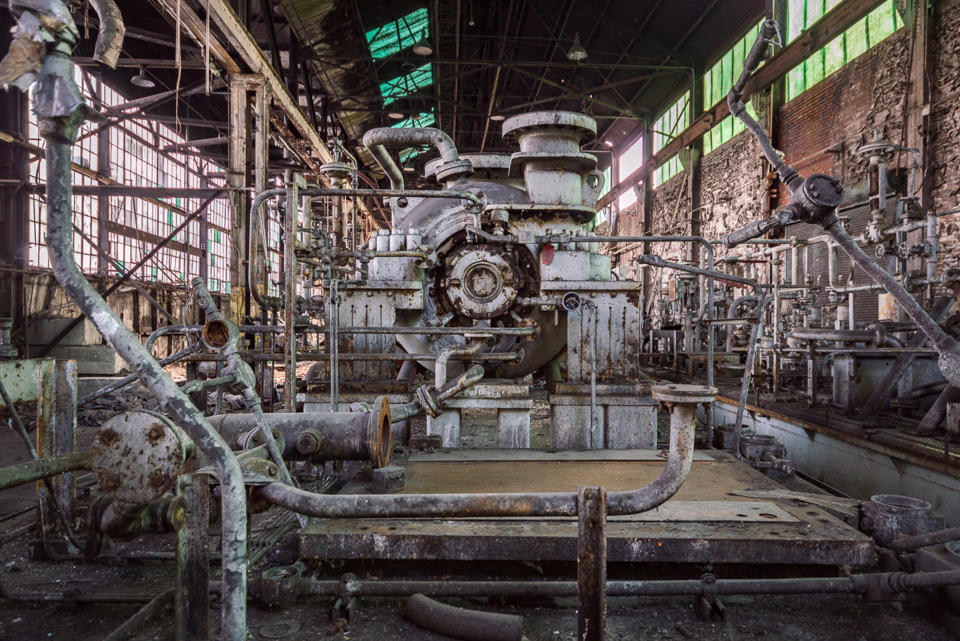 Photographer documents once-vibrant industrial operations now abandoned