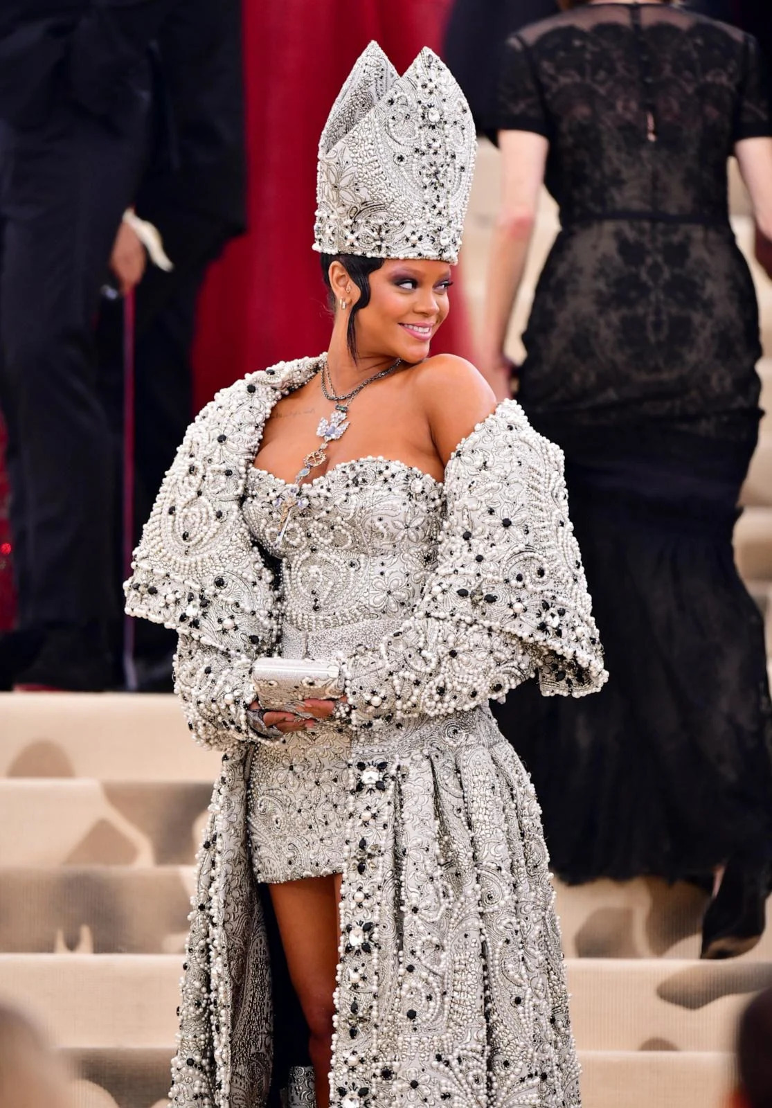 PHOTO: Rihanna attends the Heavenly Bodies: Fashion & The Catholic Imagination Costume Institute Gala at The Metropolitan Museum of Art on May 7, 2018 in New York City.  (James Devaney/GC Images via Getty Images)