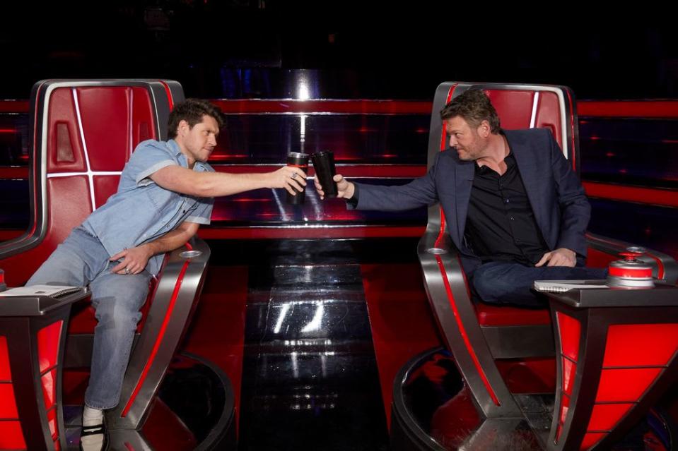 Niall Horan and Blake Shelton on The Voice