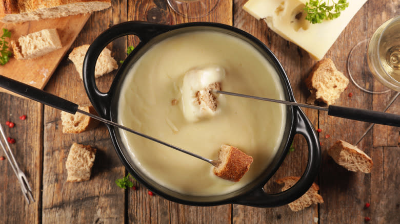 Pot of fondue