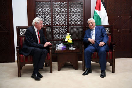 Palestinian President Mahmoud Abbas (R) meets with France's special envoy for the Middle East peace process, Pierre Vimont, in the West Bank city of Ramallah November 7, 2016. Palestinian President Office (PPO)/Handout via REUTERS