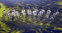 2016 Rio Olympics - Closing Ceremony - Maracana - Rio de Janeiro, Brazil - 21/08/2016. Children stand on stage to sing the Brazilian national anthem. REUTERS/Leonhard Foeger