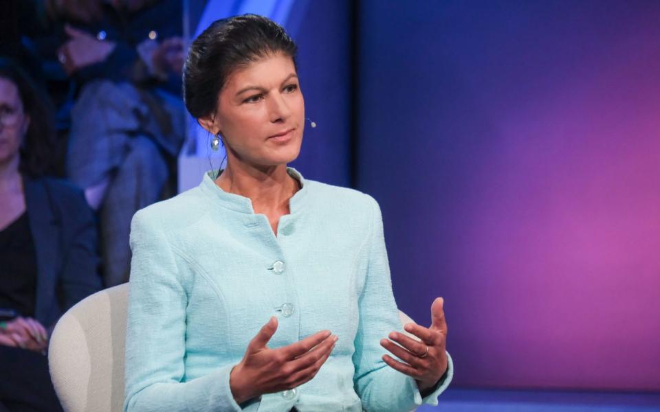 Sahra Wagenknecht vertritt die Idee, man könne Gerhard Schröder zum 