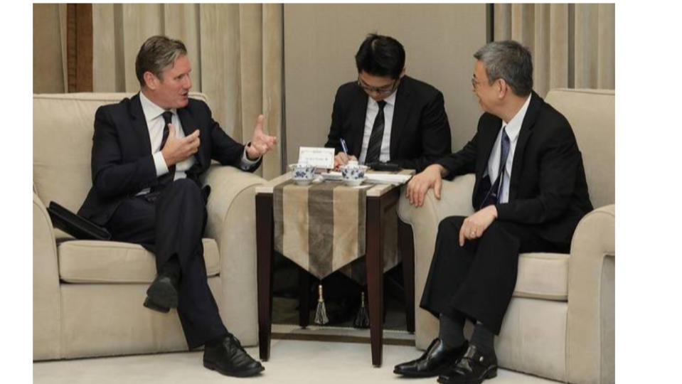 英國新首相施凱爾過去兩次訪台，曾拜見時任副總統陳建仁，施凱爾人權律師出身，也關注台灣廢死議題。取自英國在台辦事處臉書