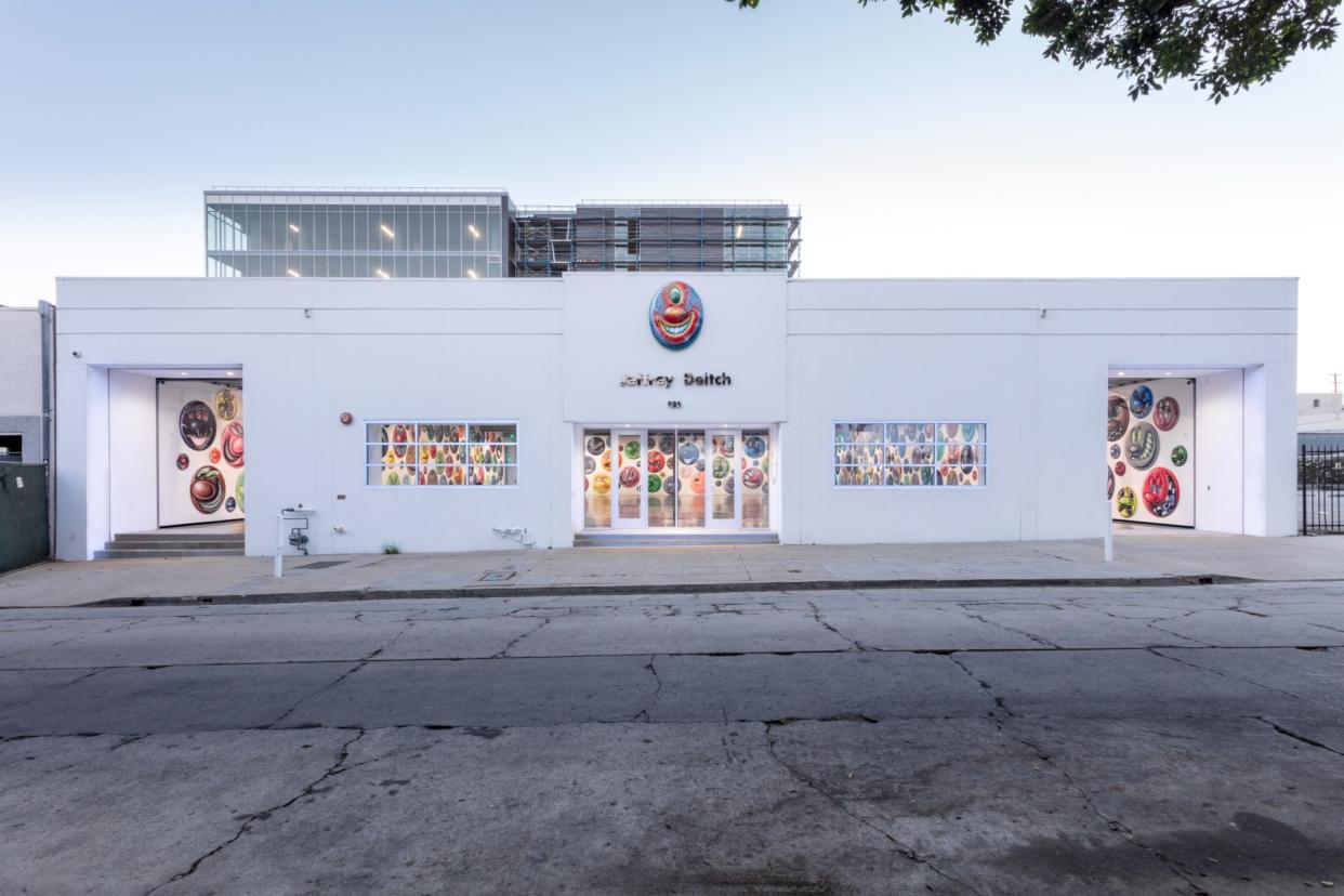 Jeffrey Deitch gallery. Photo by Joshua White, courtesy of Jeffrey Deitch