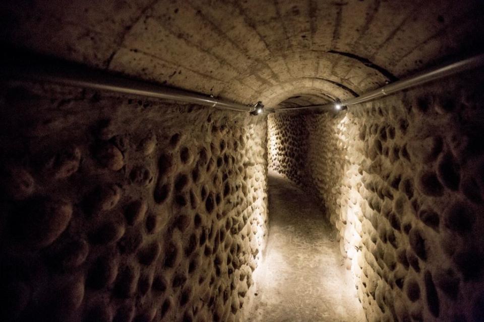 清水鬼洞原名為橫山戰備坑道，興建於1943年，全長約400多公尺。圖/台中觀光旅遊網 