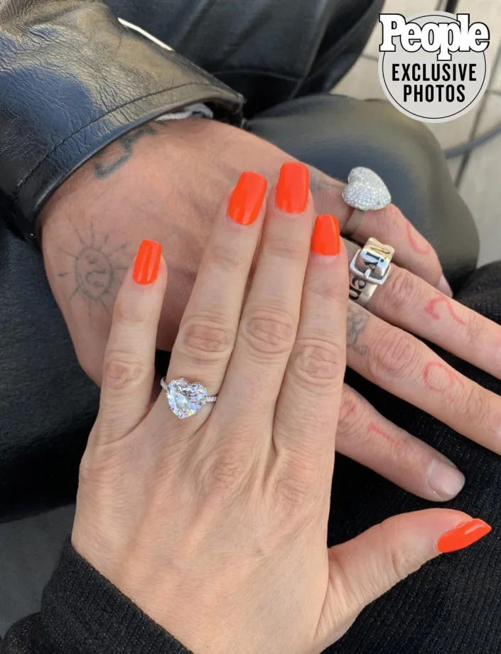 Mod Sun Avril Lavigne engaged