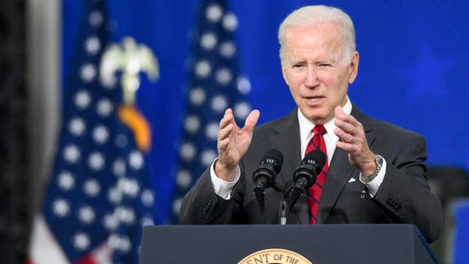 U.S. President Joe Biden speaks to employees at Lockheed Martin, a facility which manufactures weapon systems such as Javelin anti-tank missiles, on May 3, 2022 in Troy, Alabama. (Photo by Julie Bennett/Getty Images)