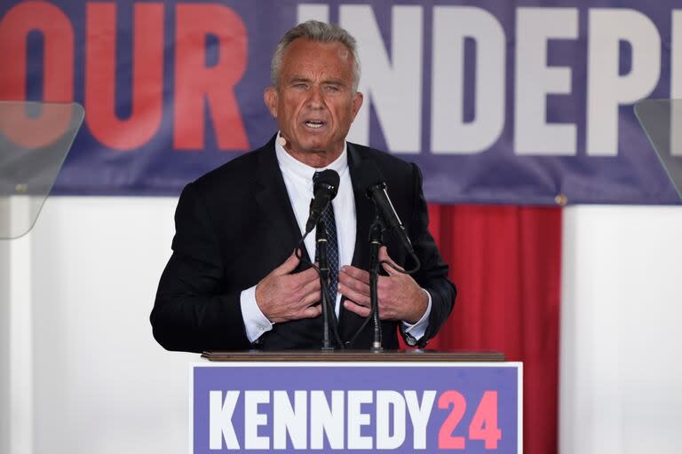 El candidato presidencial independiente estadounidense Robert F. Kennedy Jr. en un evento de campaña en Filadelfia el 23 de octubre de 2023. 