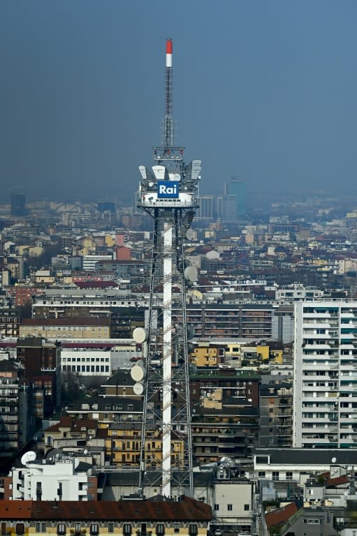 Une antenne de la télévision publique italienne RAI, à Milan, dans le nord de l'Italie, le 21 février 2024 (GABRIEL BOUYS)