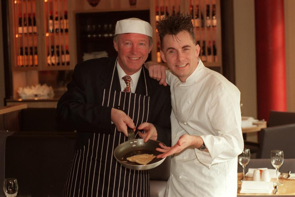 Manchester United manager Alex Ferguson (left) and chef Gary Rhodes (right) at the opening of the Manchester United restaurant