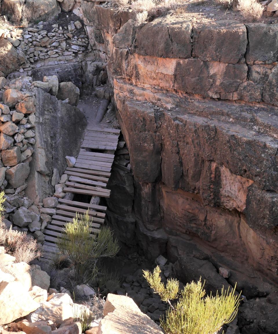 The way down to the Apache Death Cave