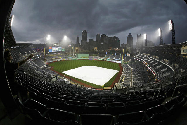 Brewers coach turns rain-soaked PNC Park into personal playground