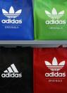 <p><strong>Principales marcas de ropa</strong><br> Nº 3: Adidas<br> 4% de adolescentes<br> (<em>Canadian Press</em>) </p>