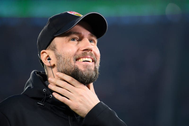 Stuttgart coach Sebastian Hoeness pictured prior to the start of the German Bundesliga soccer match between VfL Wolfsburg and VfB Stuttgart at Volkswagen Arena. Swen Pförtner/dpa