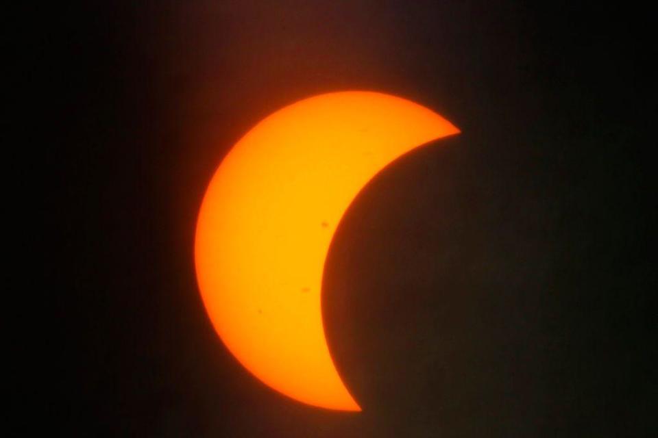 Eclipse solar total visto desde Hermosillo, México, el 8 de abril de 2024.