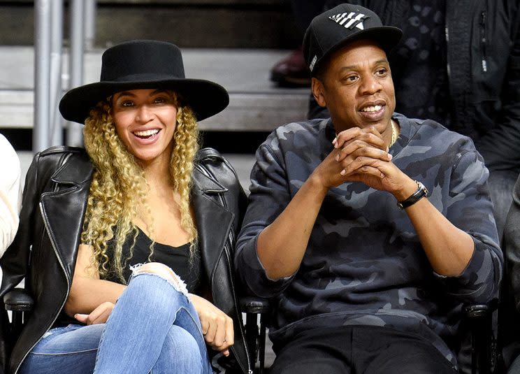 Beyoncé and Jay-Z attend an L.A. basketball game in 2016. (Photo: Noel Vasquez/GC Images)