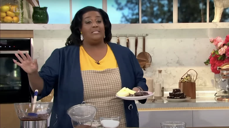 Alison Hammond holding plate 