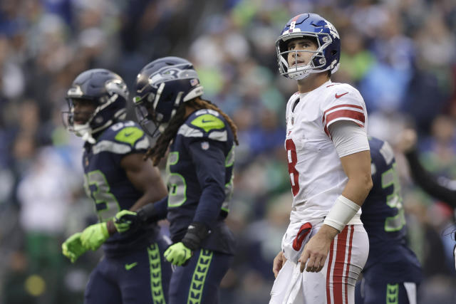 Seahawks cool off Giants 27-13 and stay atop the NFC West