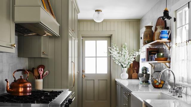 Country style kitchen with mint green, olive green accents  Sage green  kitchen, Green kitchen, Green kitchen accessories