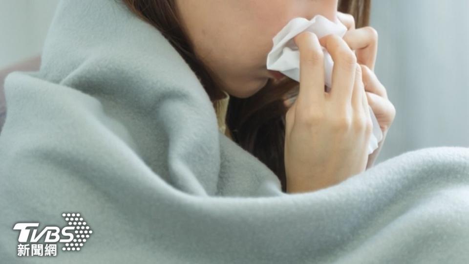 國內正面臨第四波疫情的肆虐。（示意圖／shutterstock達志影像）