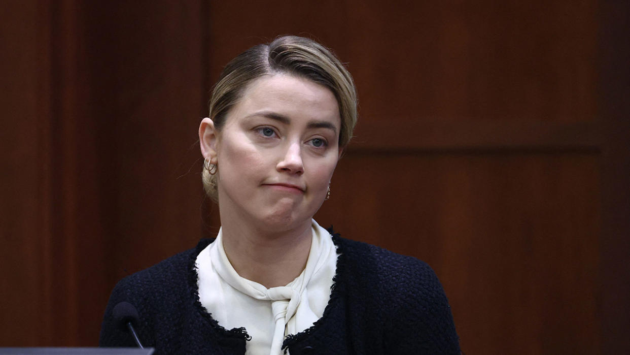  Amber Heard takes the stand in defamation trial from Johnny Depp 