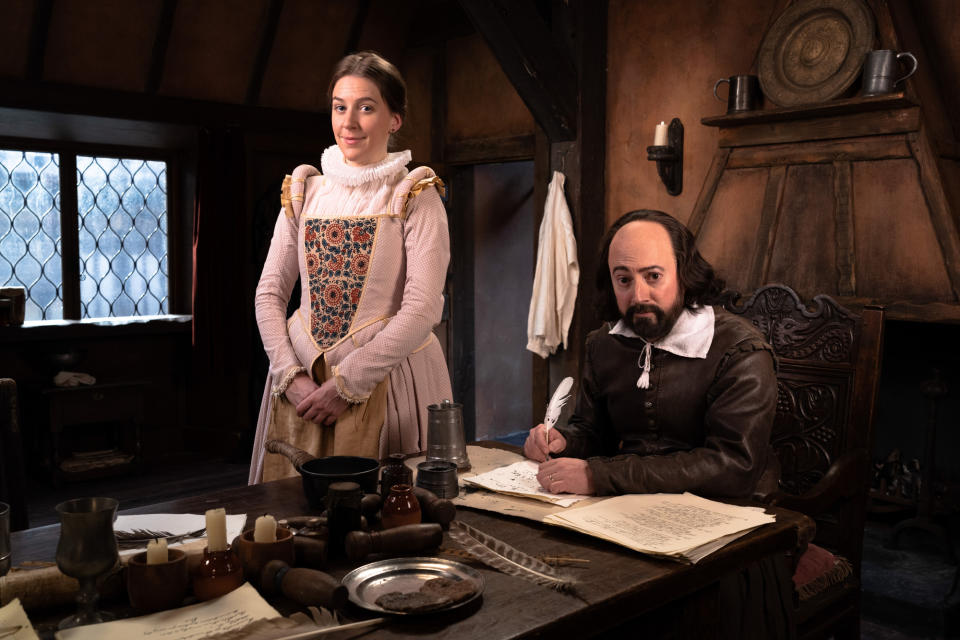 Upstart Crow: Lockdown Christmas 1603 - Kate (GEMMA WHELAN), Will Shakespeare (DAVID MITCHELL) - (BBC - Photographer: Gary Moyes)