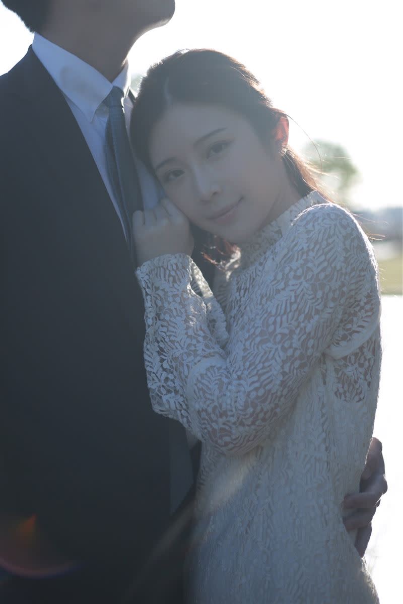 雞排妹今日無預警宣布登記結婚，對象是日本人。（圖／千巡影世提供）