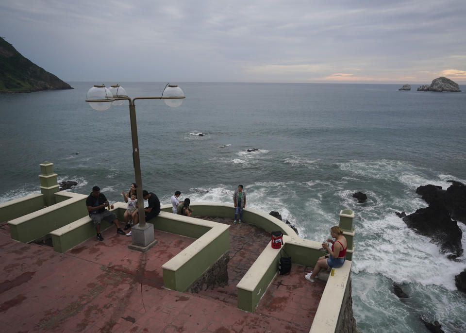 Vista del puerto de Mazatlán, México, antes de la llegada del huracán Orlene, el 2 de octubre de 2022. (AP Foto/Fernando Llano)