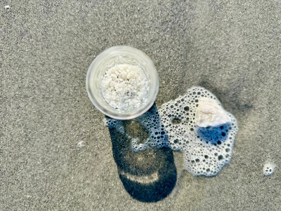 A jar of homemade sea salt makes a great gift, particularly if the seawater was collected in a place with special meaning for the recipient.