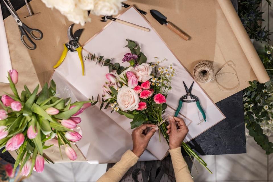 Black-owned florists, Black-owned plant shop,Valentine’s Day 2023, Valentine's Day gift ideas, Valentine's day gift guide, Valentine's Day date ideas, Galentine's Day, Black-owned businesses theGrio.com 