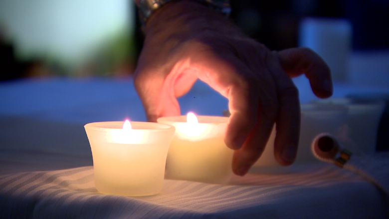 Saskatoon residents gather to mourn those who died on the job