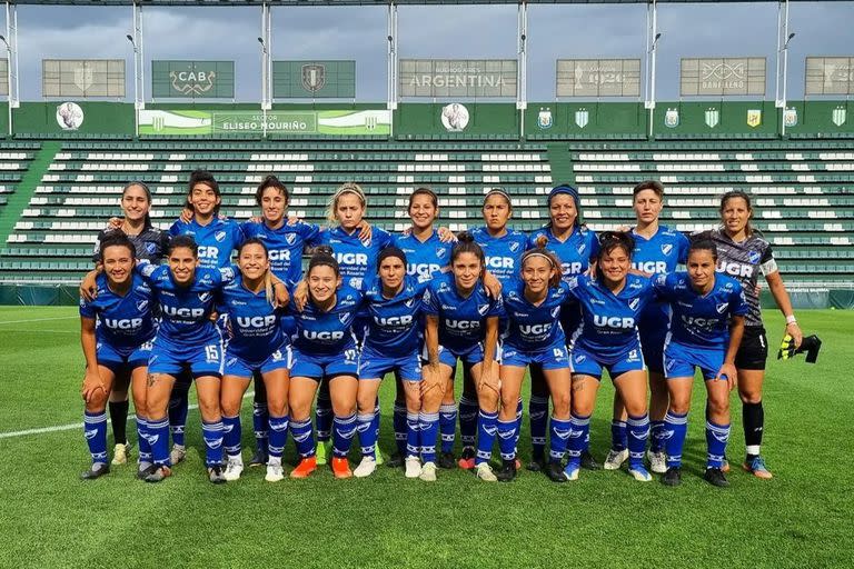 El plantel femenino que renunció a seguir compitiendo para Argentino de Rosario