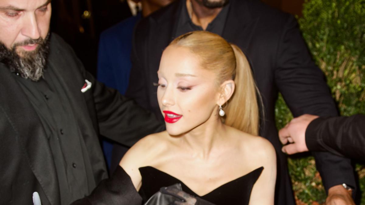 Ariana Grande Stepped Out Looking Absolutely Incredible for Ethan ...