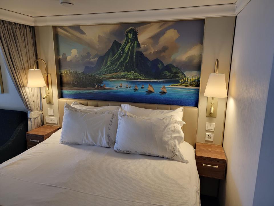 bed in a disney wish cruise room