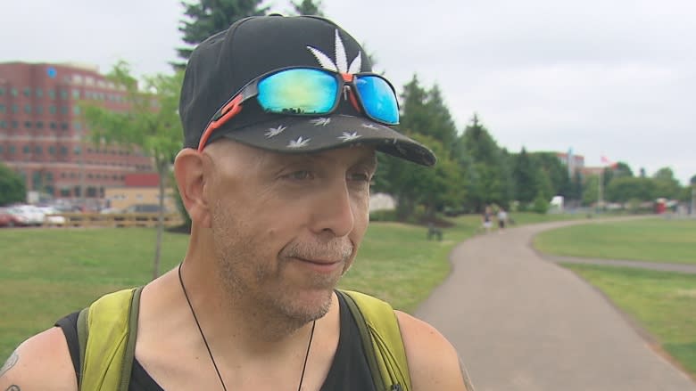 Daily walking regime helps Moncton man drop 200 pounds