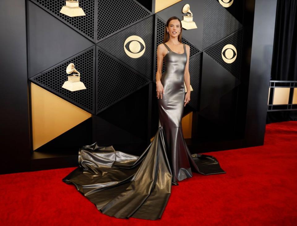 66th grammy awards red carpet arrivals