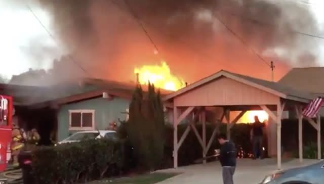 Two dead as small plane crashes into San Diego house