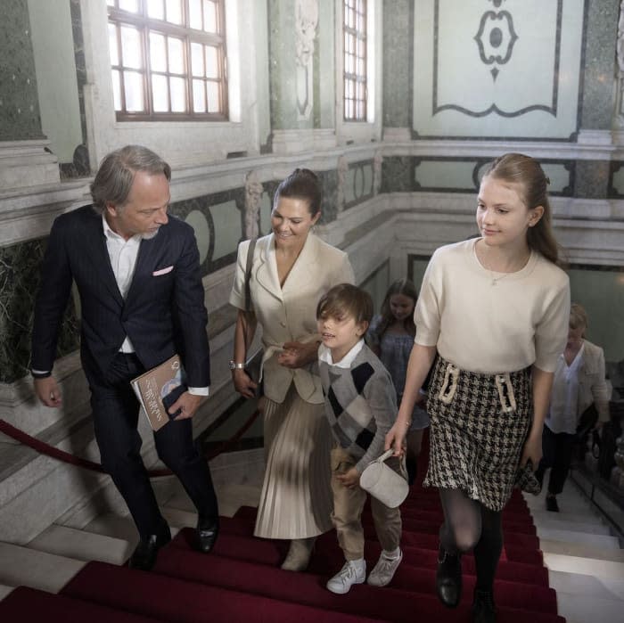 La Familia Real de Suecia en la ópera con los más pequeños