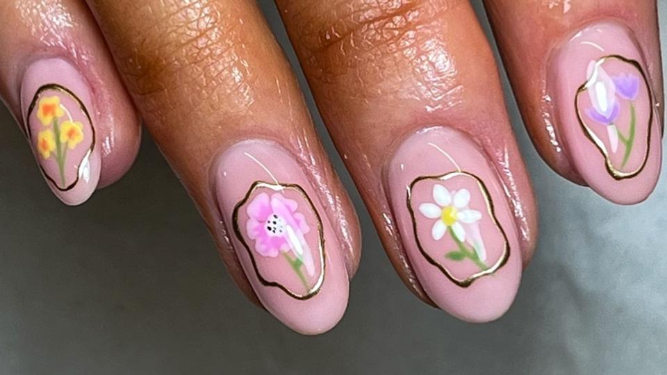 Floral nails 