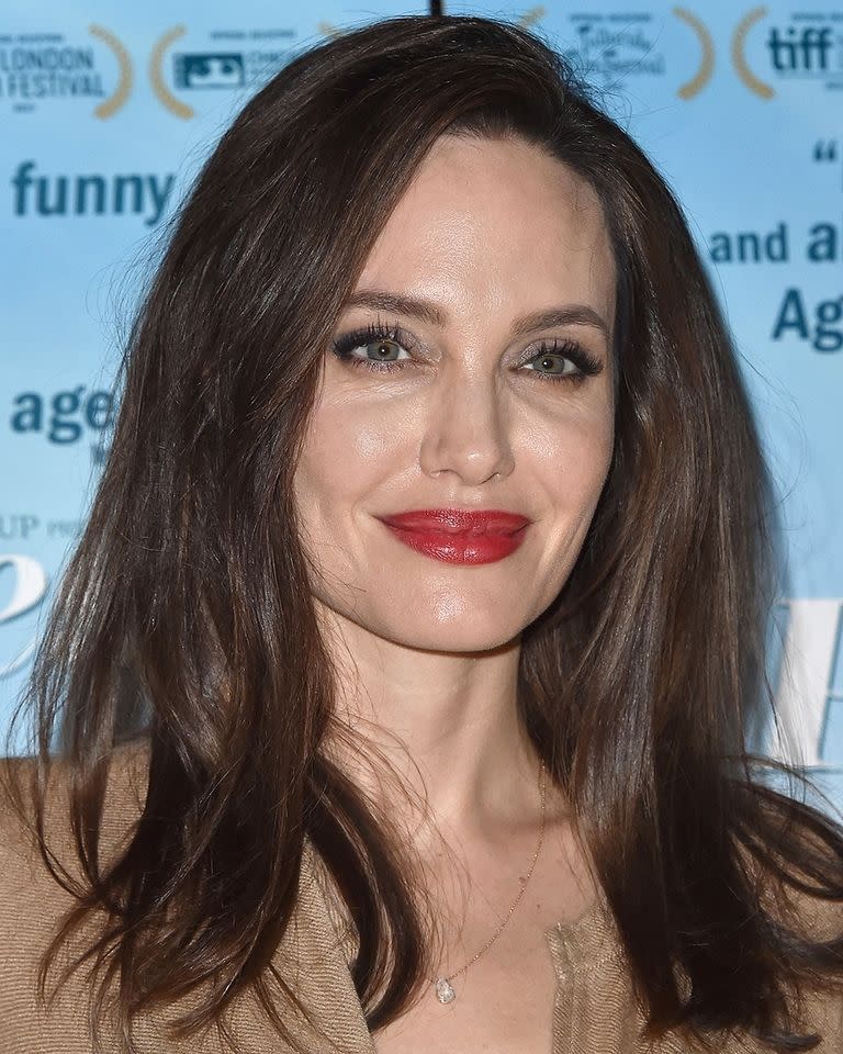 <p>Actress and humanitarian Angelina Jolie stepped out to promote her new film 'First They Killed My Father' sporting a new shorter hairstyle that's basically all our blowdry goals. Seriously shiny and bouncy, we'll have Ange's new 'do please.</p>