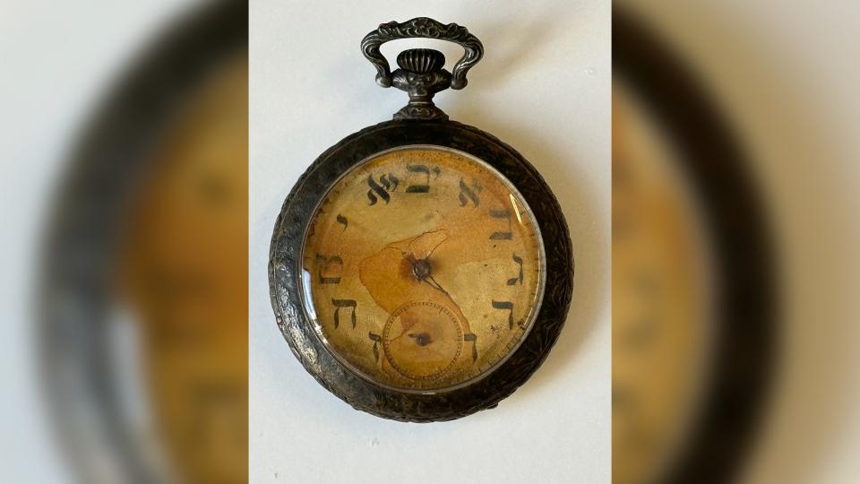 El reloj de bolsillo pertenecía a un pasajero de segunda clase llamado Sinai Kantor. (Crédito: Henry Aldridge and Son Ltd)
