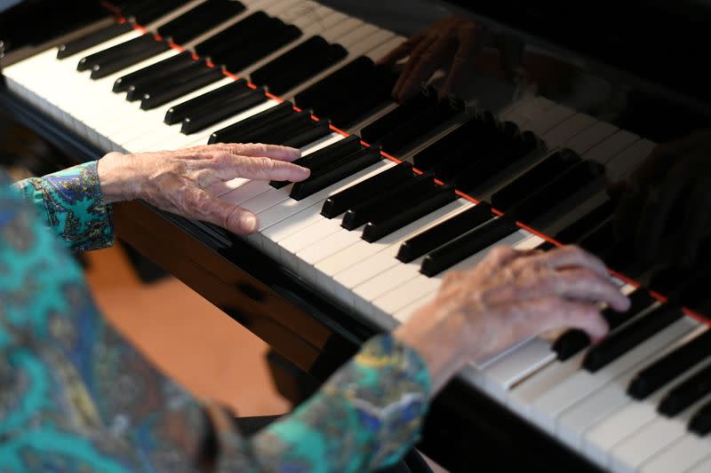 At 106 years old, French pianist prepares to release new album