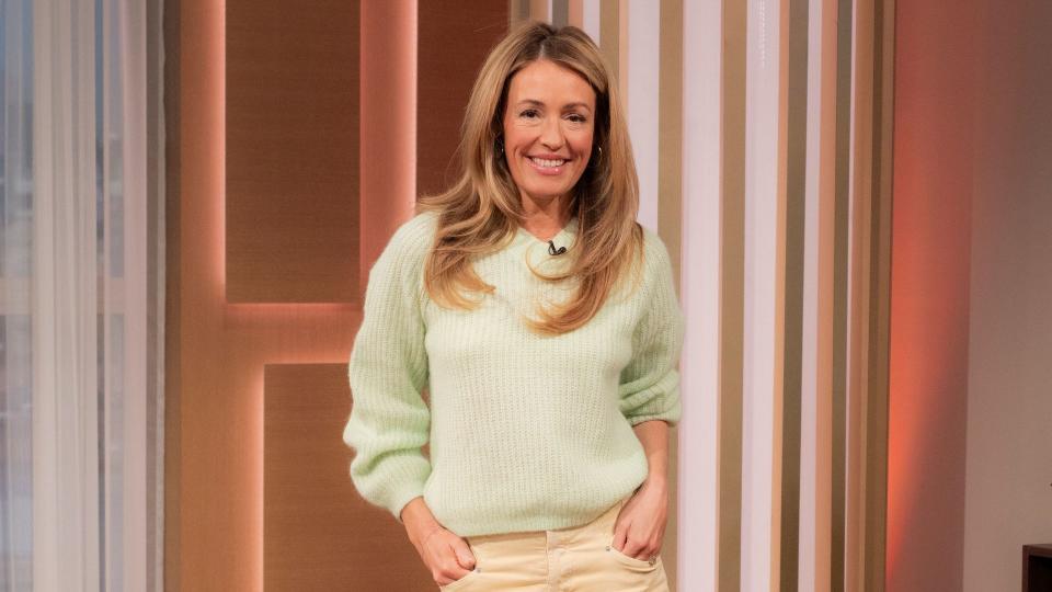 Cat Deeley in pale yellow jeans on this morning