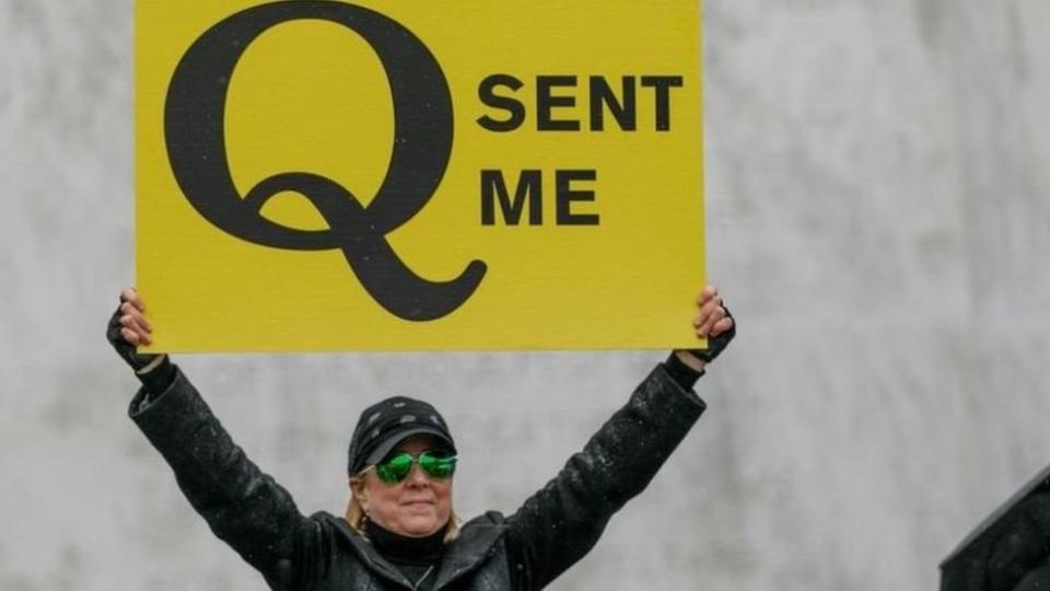 Cartel de QAnon