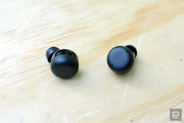 Echo Buds (2nd Gen) - Wireless earbuds wi…