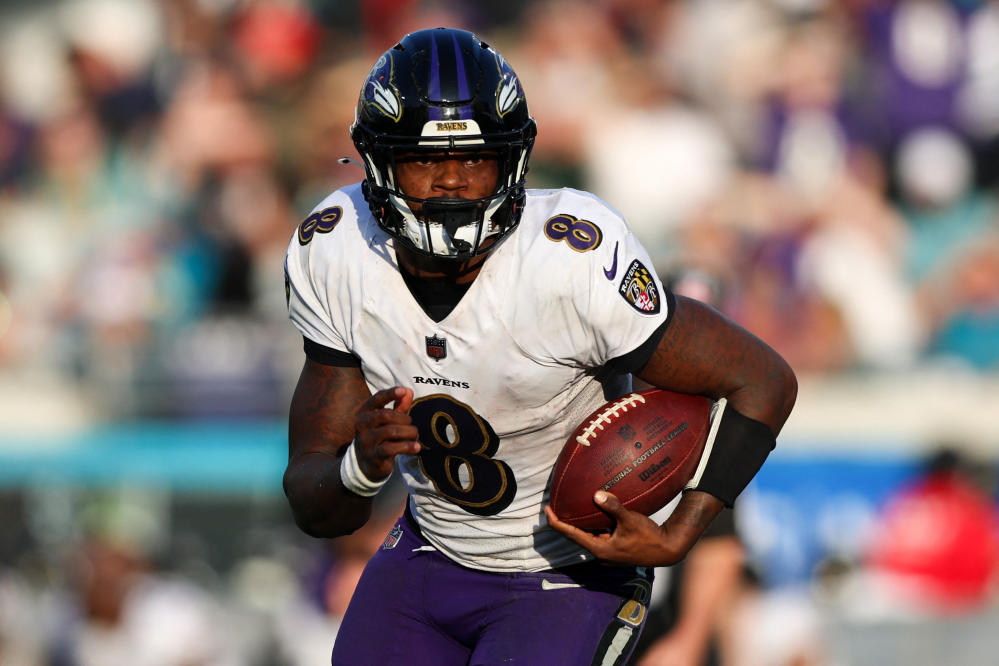 Ravens claim Sammy Watkins; WR Devin Duvernay hurts foot at practice