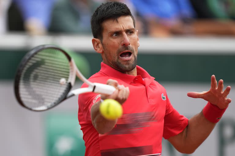 El serbio Novak Djokovic, rival de Diego Schwartzman y campeón defensor del Abierto de Francia. 