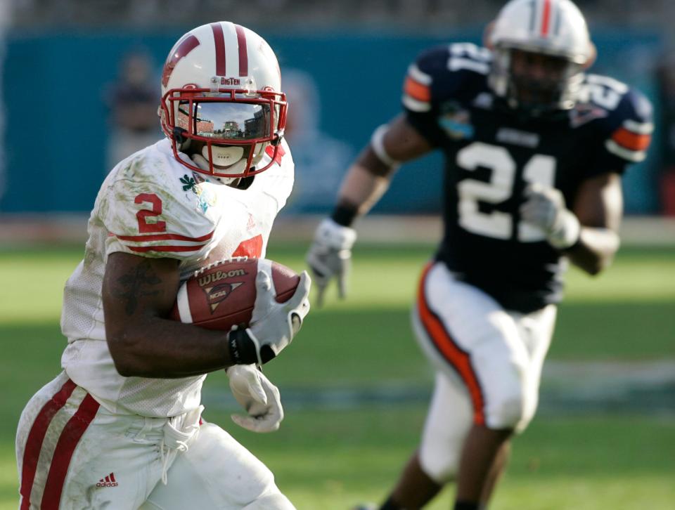 Wisconsin tailback Brian Calhoun looks to the end zone on this 33-yard touchdown run in the fourth quarter of the 2006 Capital One Bowl.